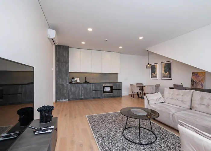 Spaciuos 1 Bd Apt By Hostlovers