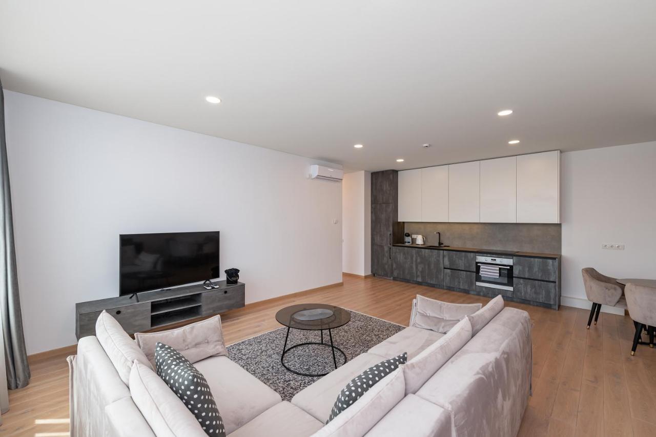 Spaciuos 1 Bd By Hostlovers Kaunas